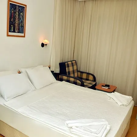 Club Scala Nuova 3* كوشاداسيه
