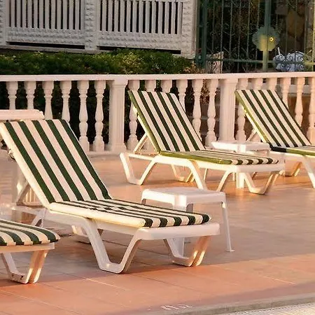Club Scala Nuova فندق كوشاداسيه