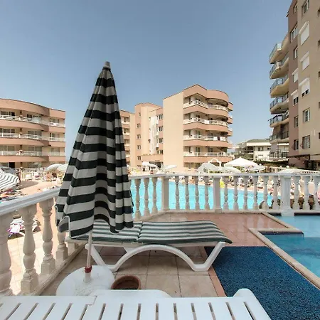Club Scala Nuova فندق كوشاداسيه